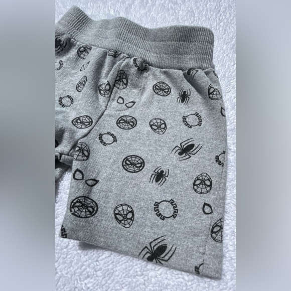 Boys Spider Man Shorts & Plush Doll - Picture 6 of 6